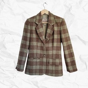 Vintage Check wool blend blazer in pale moss and red